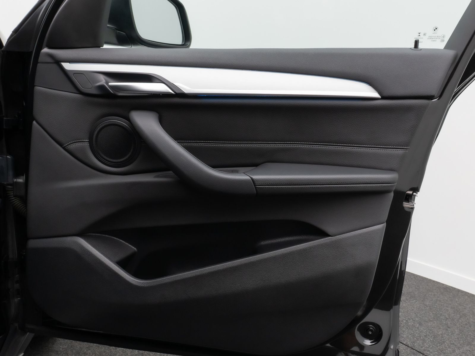 Fahrzeugabbildung BMW X1 xD25e xLine HUD DAB Parkassist Komfort Alarm