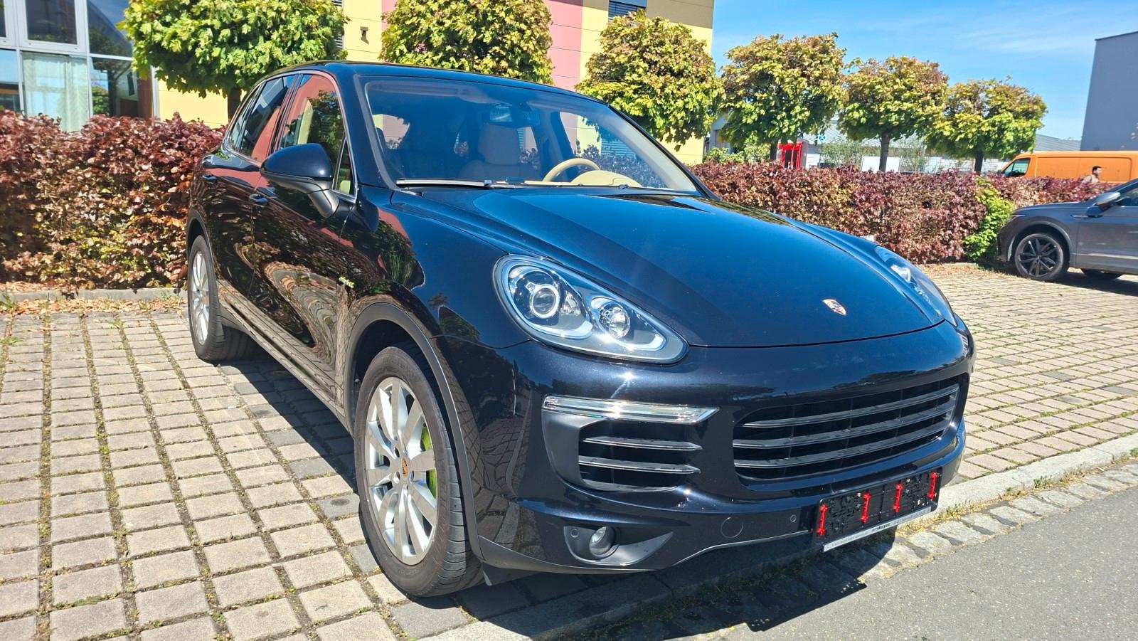 Porsche Cayenne S E-Hybrid