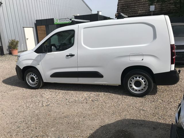 Peugeot Partner Premium L2,SHZ,PDC,27772Km