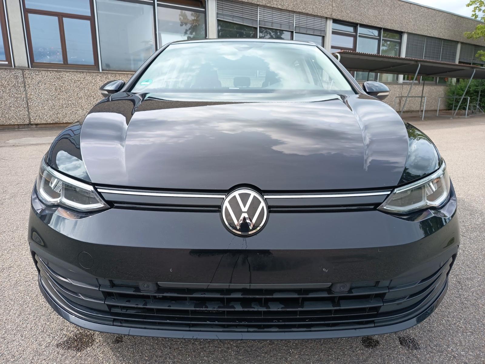 Volkswagen Golf VIII Lim. Life