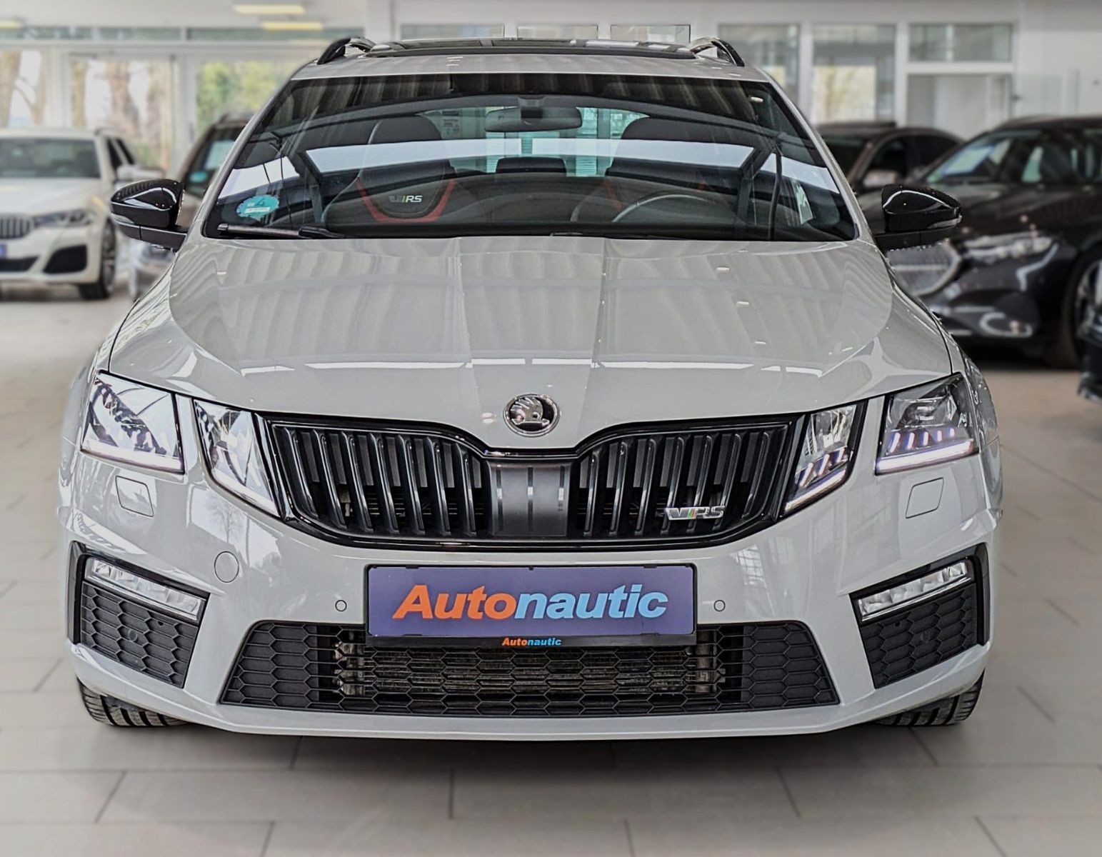 Fahrzeugabbildung SKODA Octavia RS DSG PANO ACC LED VIRTUAL CAM CARPLAY
