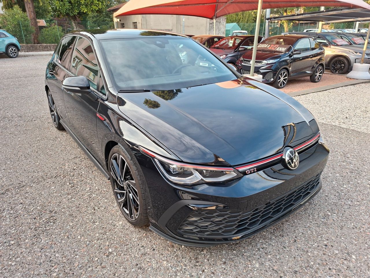 Volkswagen Golf GTI 2.0 TSI DSG