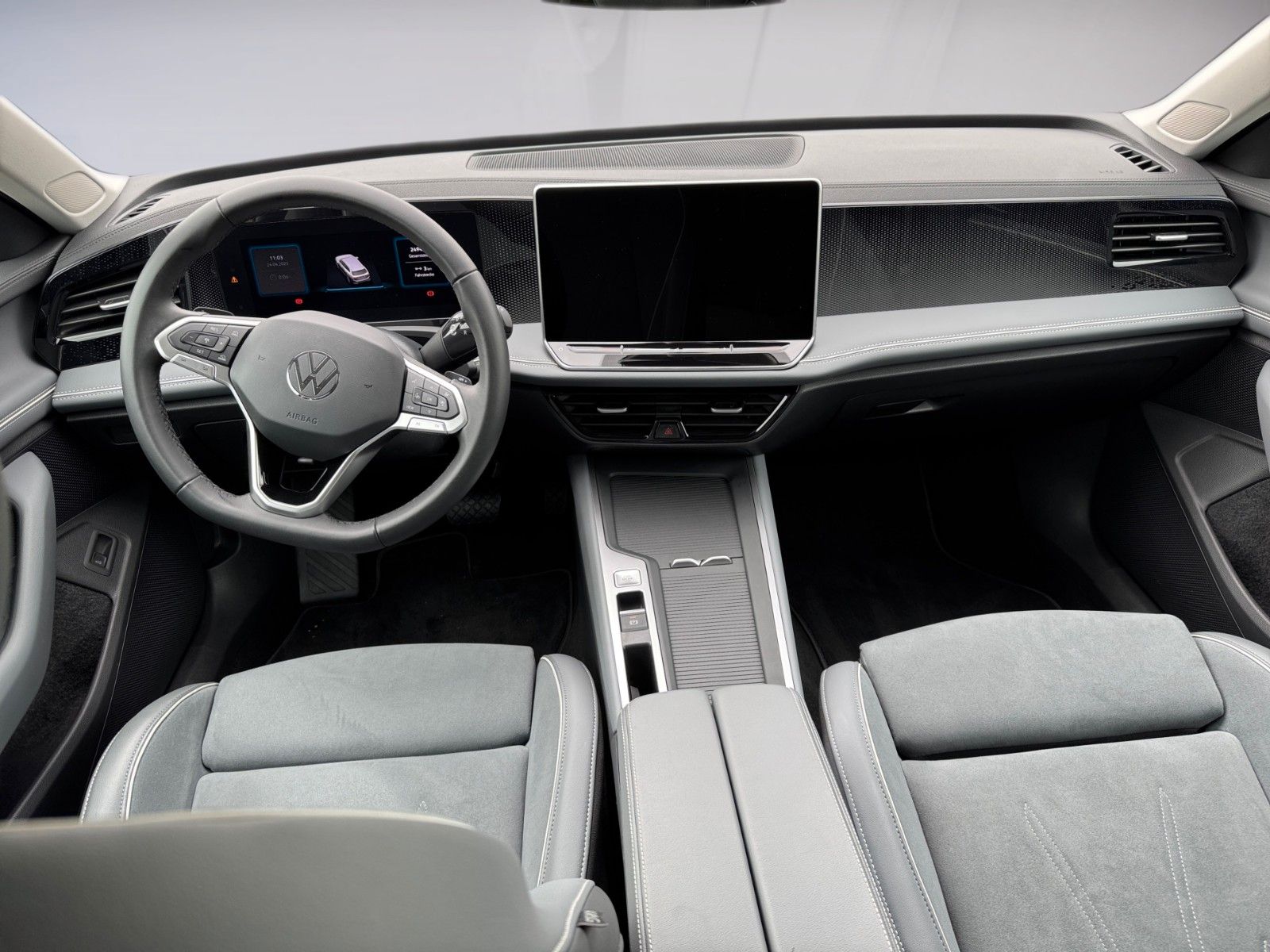 Fahrzeugabbildung Volkswagen Passat Variant 1.5 eTSI Business