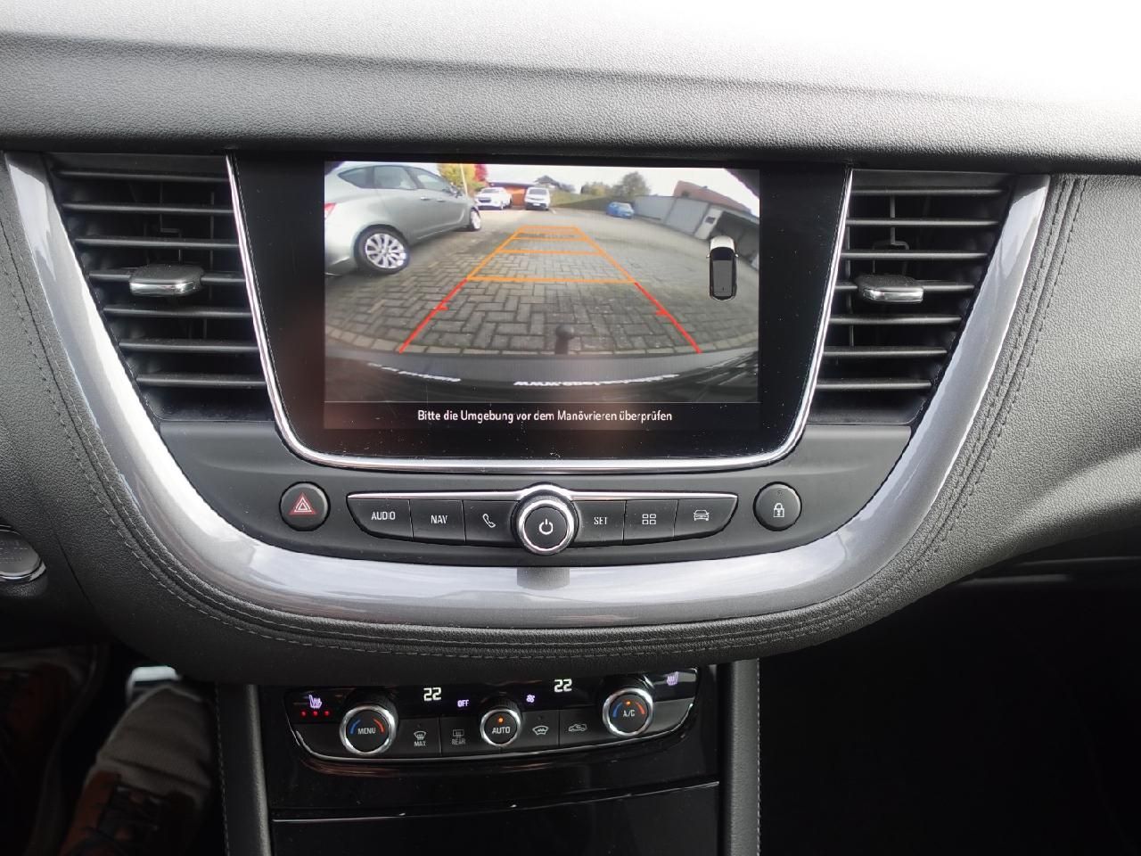 Fahrzeugabbildung Opel Grandland 1,2 Innovation