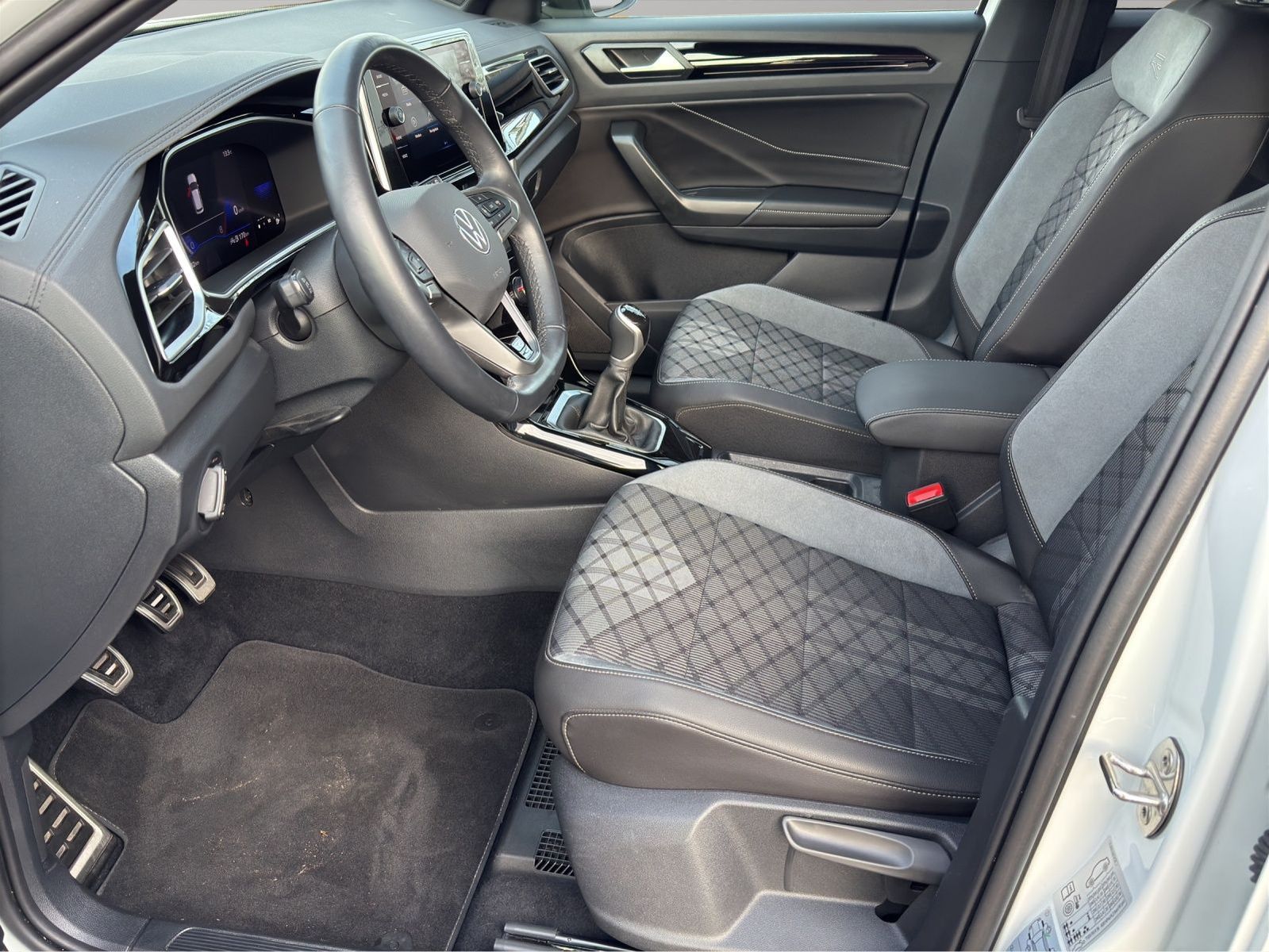 Volkswagen T-Roc - Bild 9