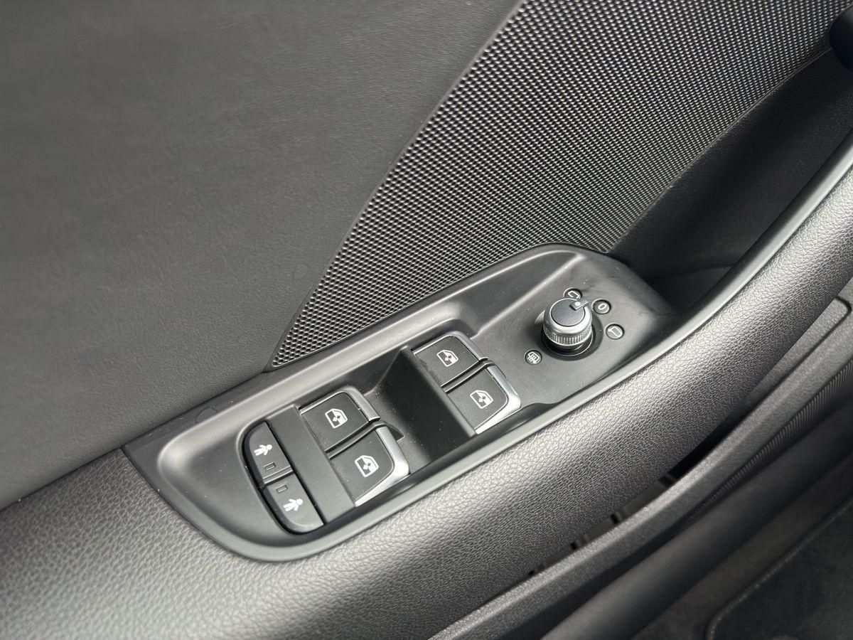 A3 35 TFSI S-Tronic  S-Line/Plus NAVI GRA AHK