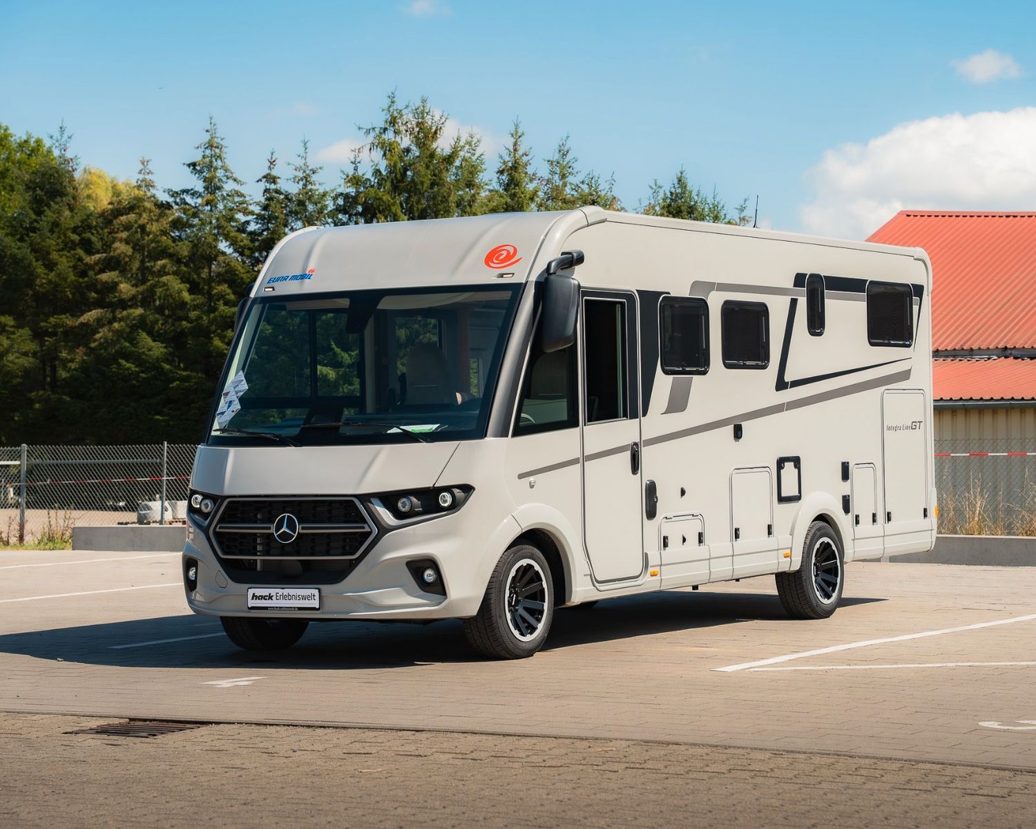Fahrzeugabbildung Eura Mobil Integra Line 726 EF GT *DELTA / HUBSTÜTZEN*