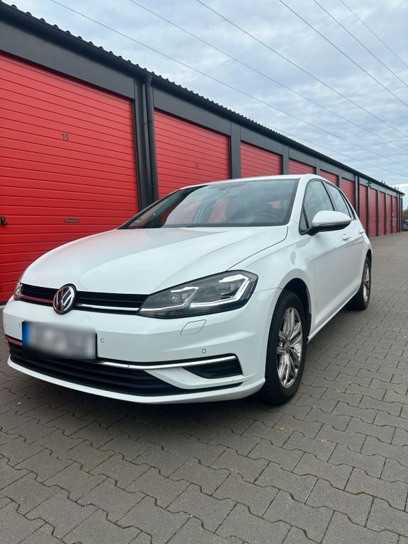 Image of Volkswagen Golf
