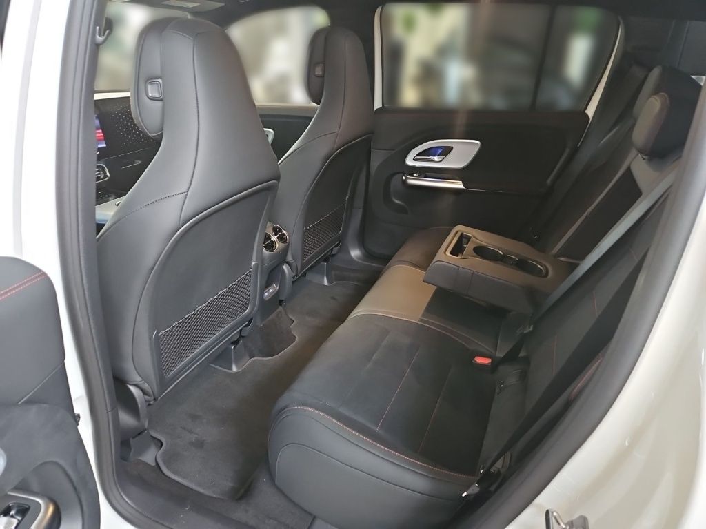 Fahrzeugabbildung Mercedes-Benz GLB 250+ EQ +AMG-LINE+NIGHT+MEMORY+PANO+MASSAGE+