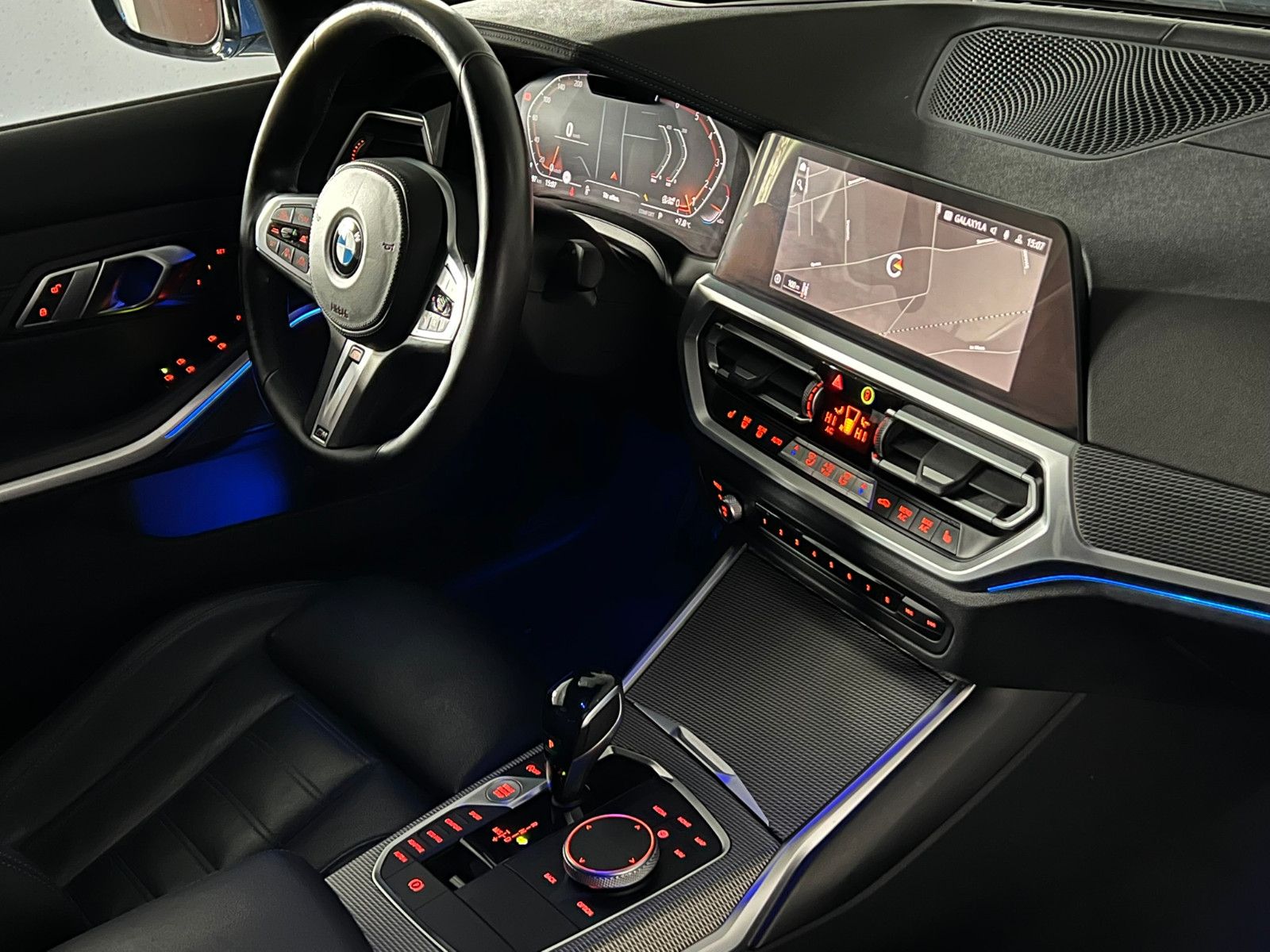 Fahrzeugabbildung BMW 330 i Lim. M SPORT/LASER/360*/H&K/HuD/ACC/DE FZG