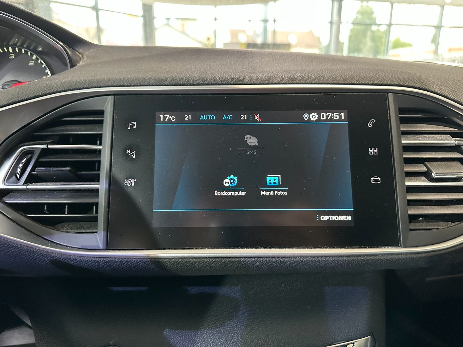 Fahrzeugabbildung Peugeot 308 SW Active 1.5D NAVI/LED/PDC/ALU/TEMPOMAT