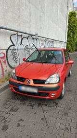 Renault Clio 2004 TÜV 05/26 - Renault Clio mit Benzin-Antrieb: Sportwagen