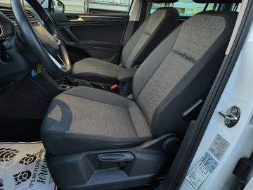 Volkswagen Tiguan - 11