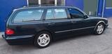 Mercedes-Benz E 240 T AVANTGARDE AUTOMATIK SHZ PDC AHK Klima - gebrauchte Mercedes-Benz E 240 aus dem Jahr 2000