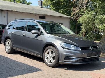 Volkswagen Golf - 2