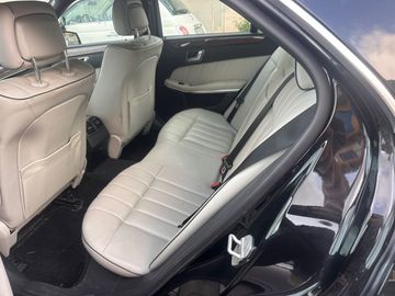 Mercedes E 250 - 8