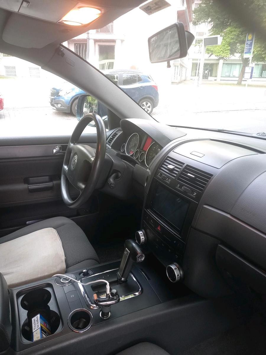 Volkswagen Touareg 2008 — photo 6