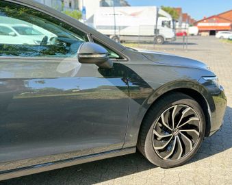 Volkswagen Golf - 5