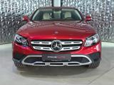 Mercedes-Benz E 220 d 4Matic All-Terrain 360° Keyless - Mercedes-Benz E 220: Rot, Leder