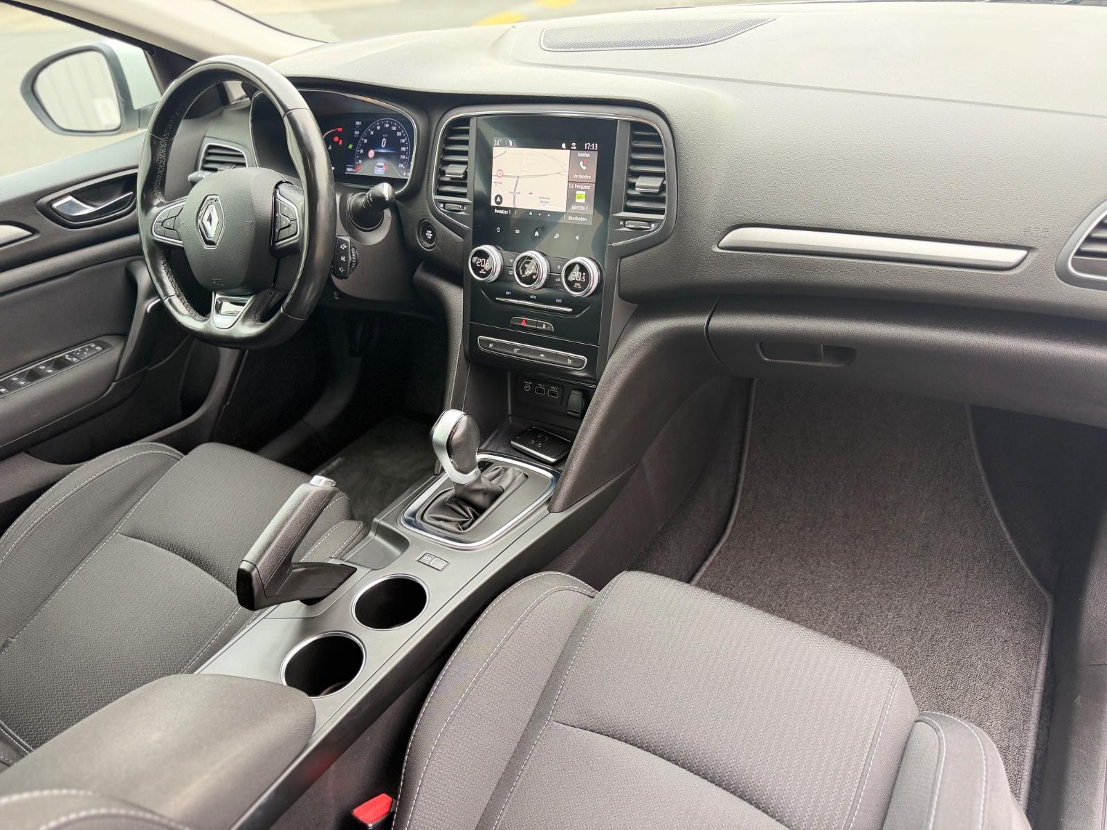 Renault Megane IV GT Automatik CarPlay Kamera AHK Spur