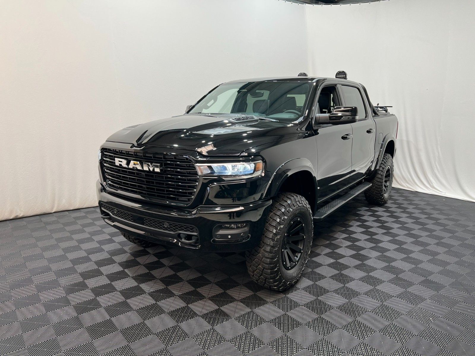 Fahrzeugabbildung Dodge RAM 1500 Laramie Sport 3.0L RTR Umbau