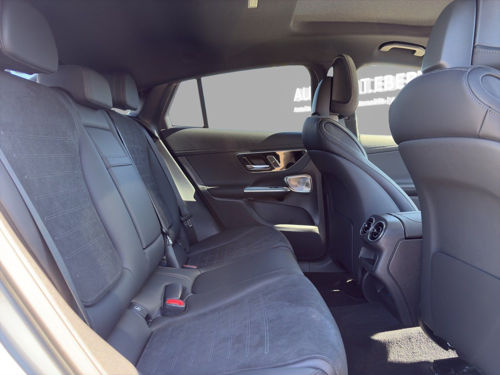 Fahrzeugabbildung Mercedes-Benz GLC 300 d 4M AMG 360° DIG.LIGHT AHK PSD Burmest