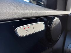 Fahrzeugabbildung Mercedes-Benz C 180 T CGI Navi Sitzh Alu LED el.Klappe 2.Hand