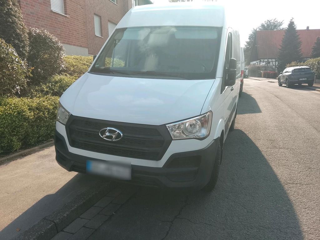 Image of Hyundai H350