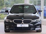 BMW 318*d*2.0*Touring*Aut.*LED*AHK*LIVE*PDC*SHZ* - BMW: Kombi, 3.0