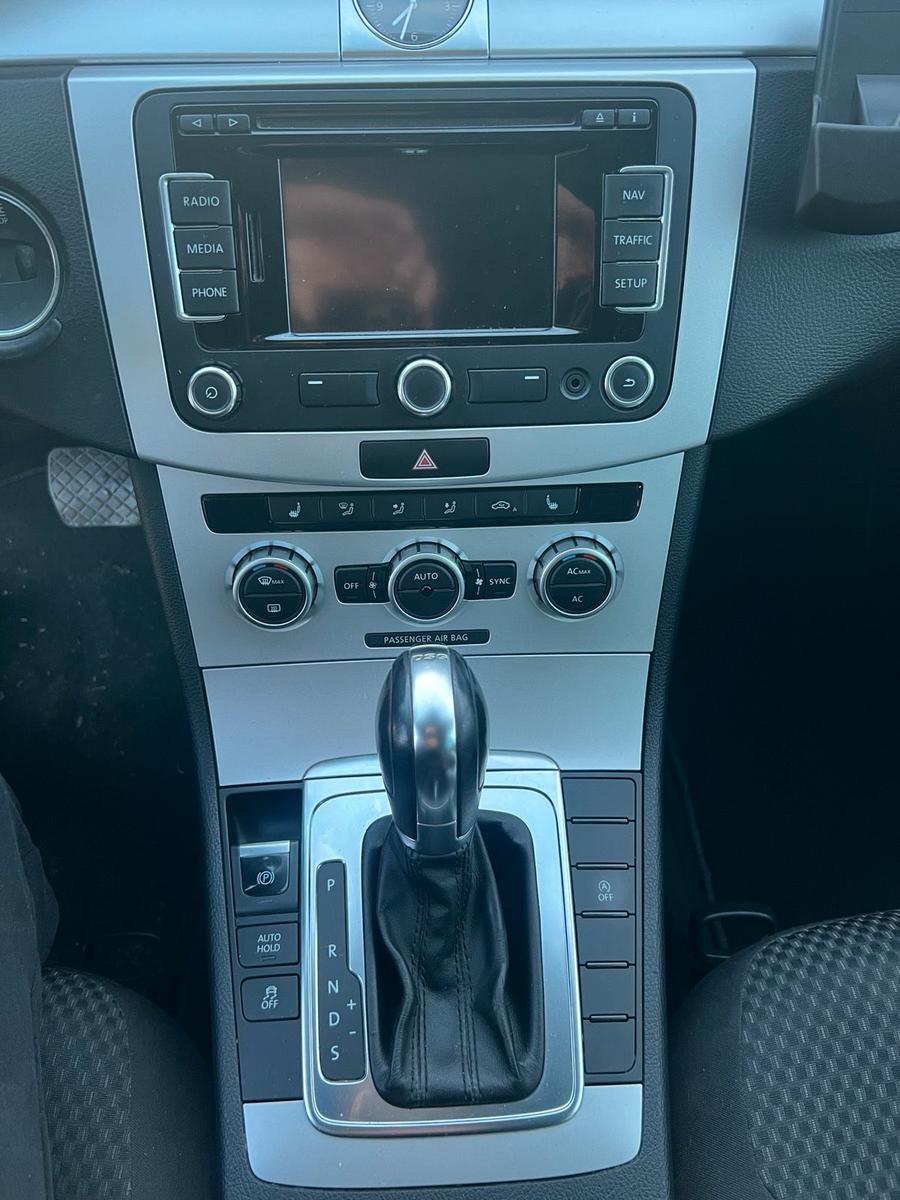 Volkswagen Passat 2012 — photo 10