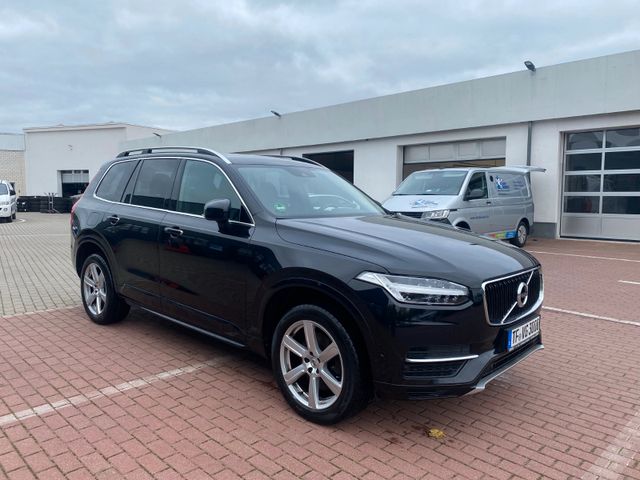 Volvo XC90 D5 AWD*AT* MOM*STHZ*7-Si*Mietkauf o. Schufa