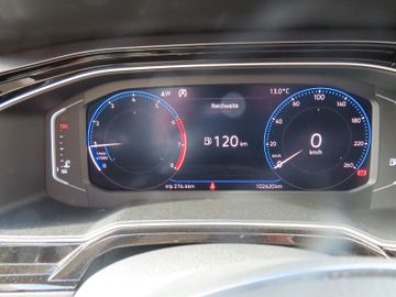 Fotografie 19 des VW Polo VI Highline 1.0 85kw R-Line Paket Pano