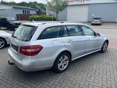 MERCEDES-BENZ E 300 E T-Modell E 300 CDI BlueEfficiency