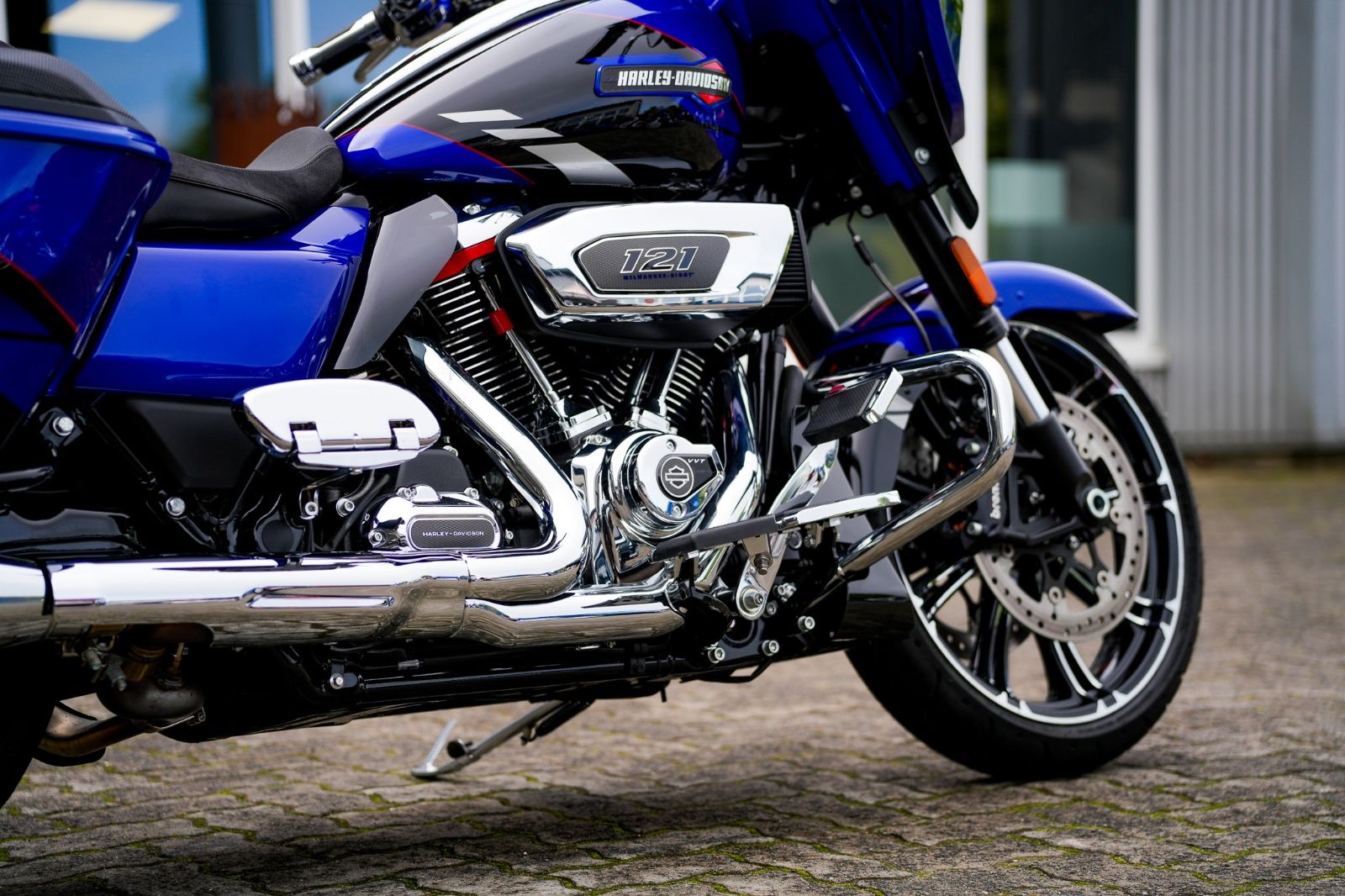 Fahrzeugabbildung Harley-Davidson CVO Street Glide  FLHXSE 121 CUI MY25