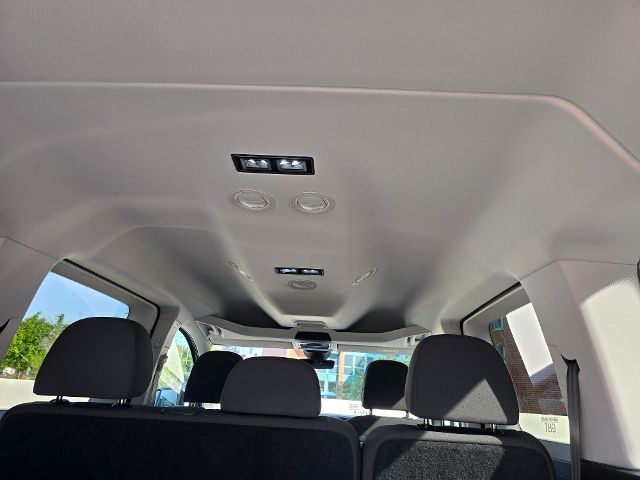 Fahrzeugabbildung Volkswagen Caddy Life Maxi Rollstuhltransport REHA