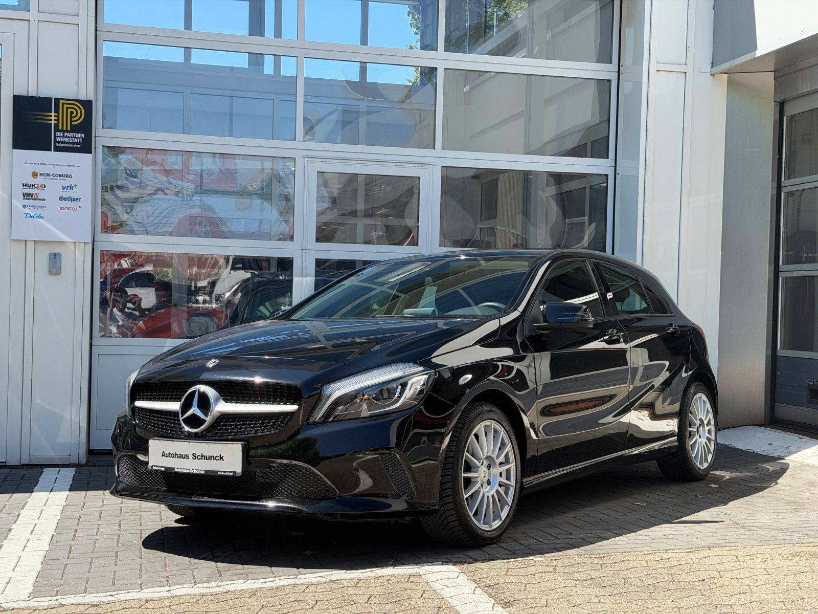 Mercedes A 180 2018, 1.5D dīzelis, Automāts, Sedans, Melns — Latvijā
