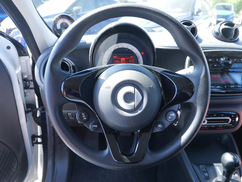Fahrzeugabbildung Smart EQ forfour KLIMAAUTOMATIK