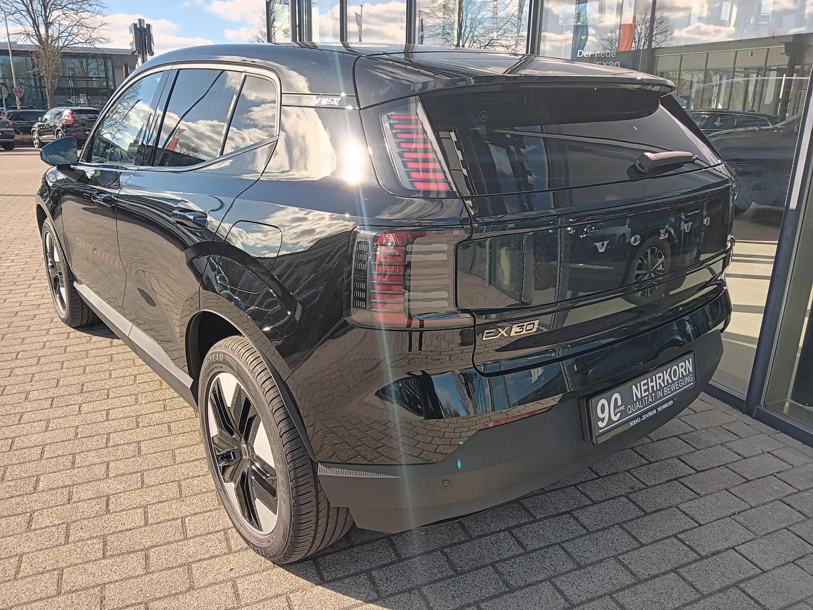 Fahrzeugabbildung Volvo EX30 Single Plus 2WD Pure Electric