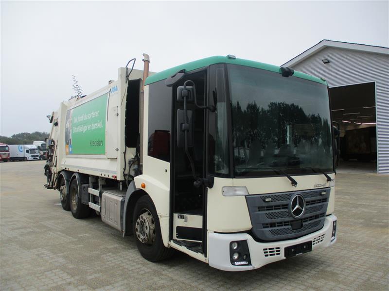 Mercedes-Benz MERCEDES-BENZ Econic 2630LENA /Joab Twin