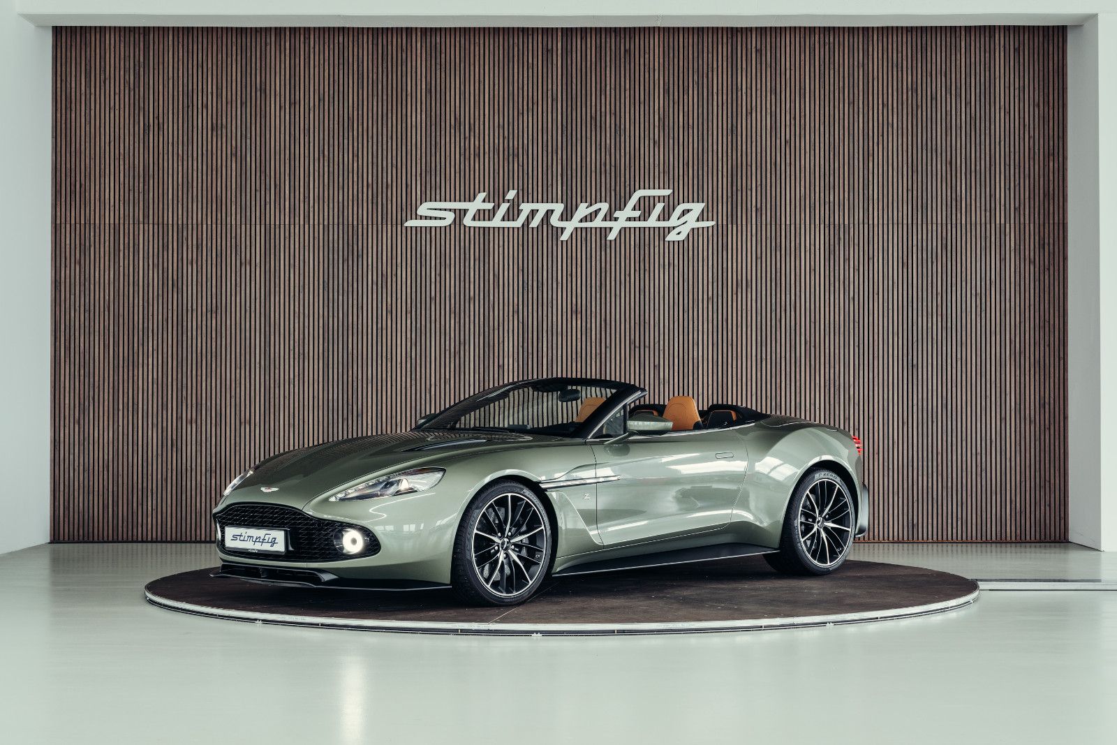 ASTON MARTIN Vanquish