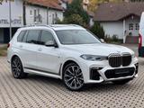 BMW X7 M50d 7Sitzer Sky Lounge TV DVD - BMW X7 M50 aus 2019