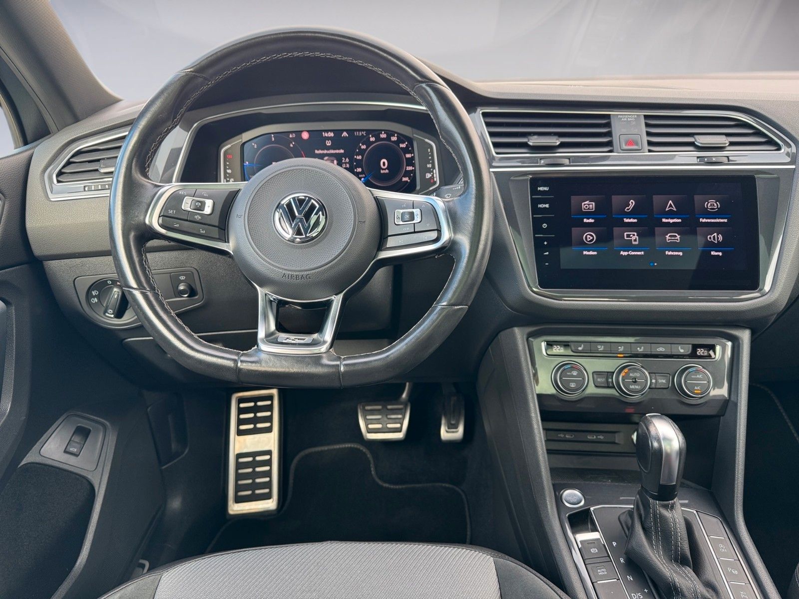 Fahrzeugabbildung Volkswagen Tiguan Allspace 2.0TDI R-Line Highline 4Motion