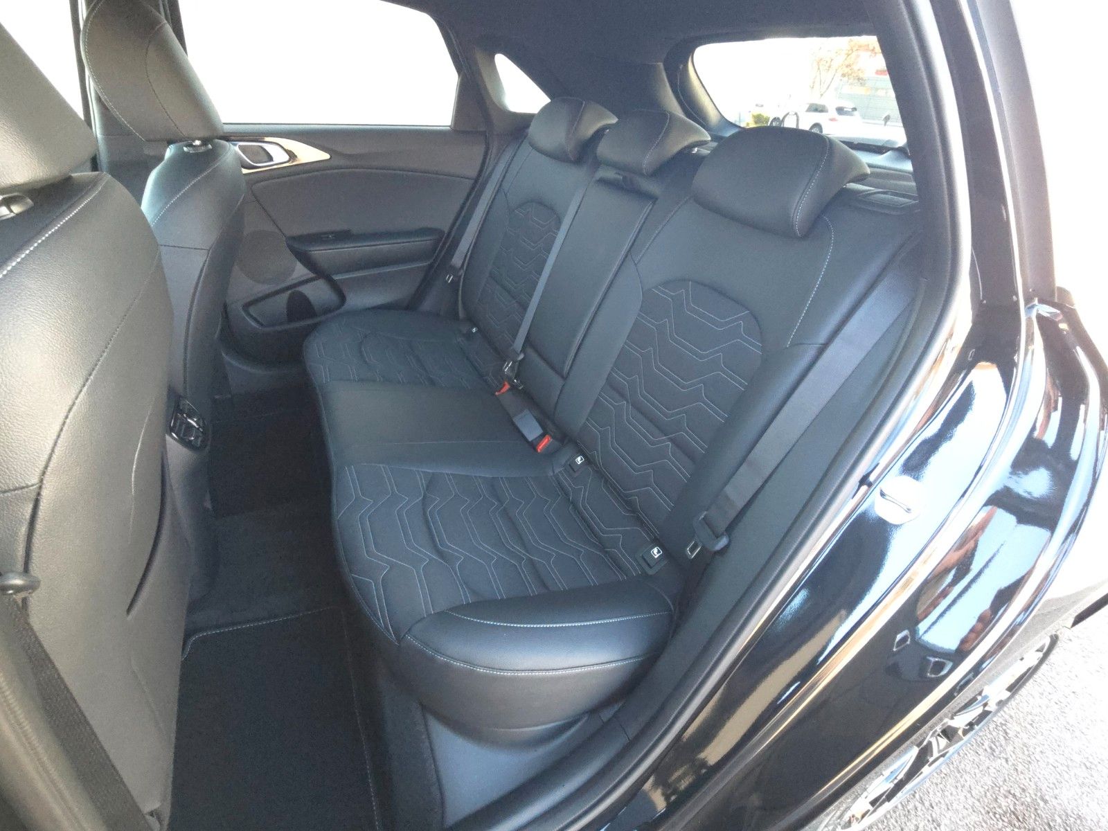 Fahrzeugabbildung Kia Ceed_5 1.0T 100 Nightline STD Navi Kamera