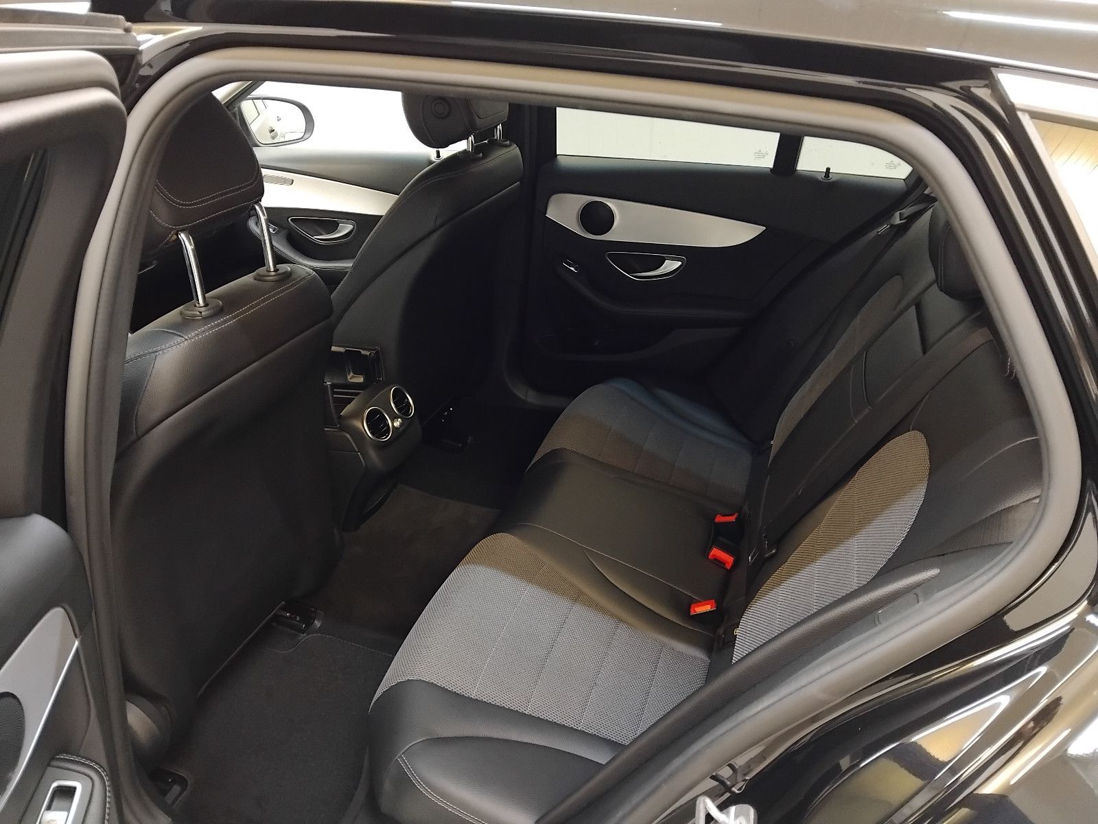 Mercedes-Benz C 220 (10/2019, Diesel)