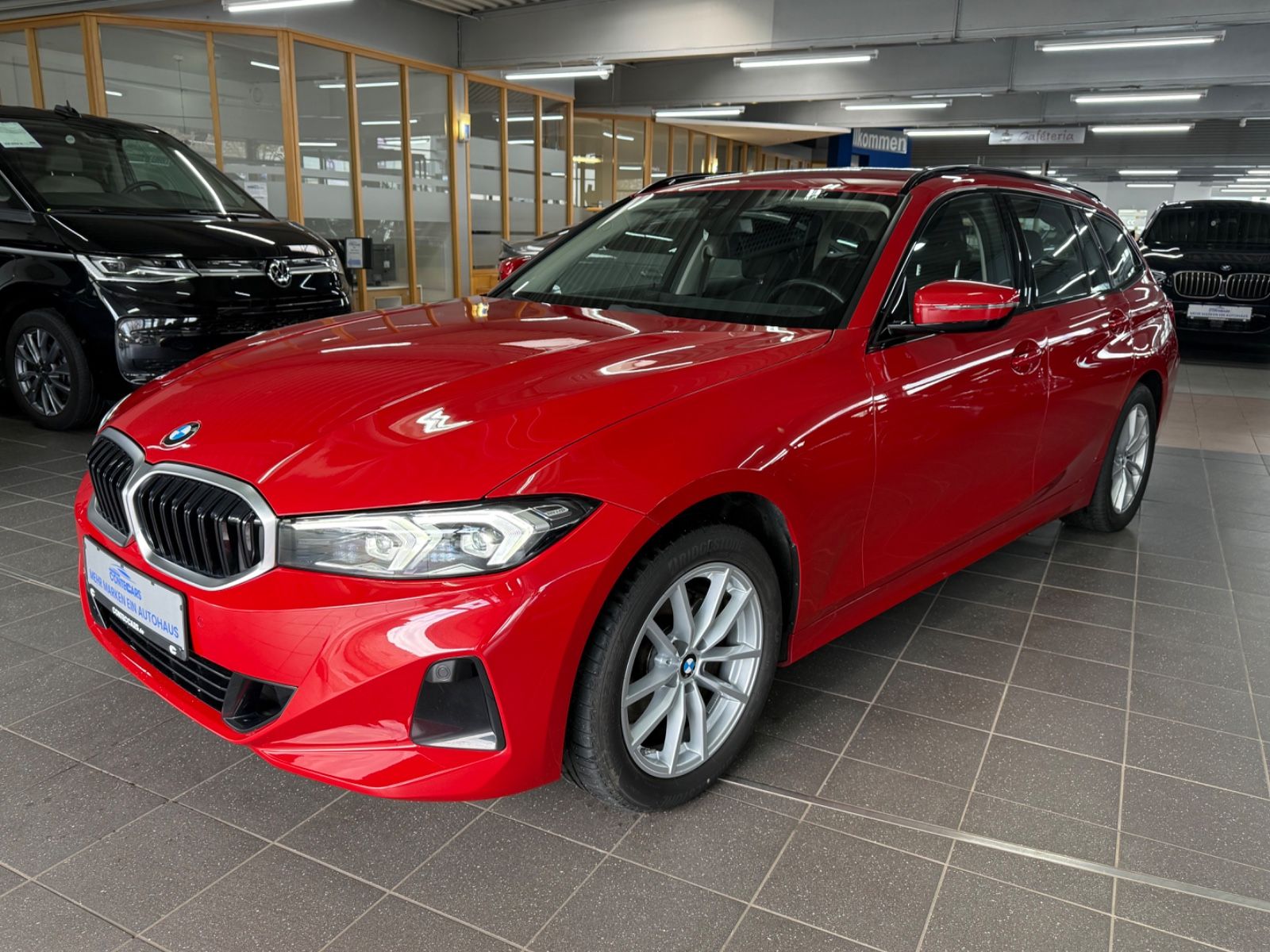 BMW 320 d xDrive Touring III Driving Assistant III foto 5