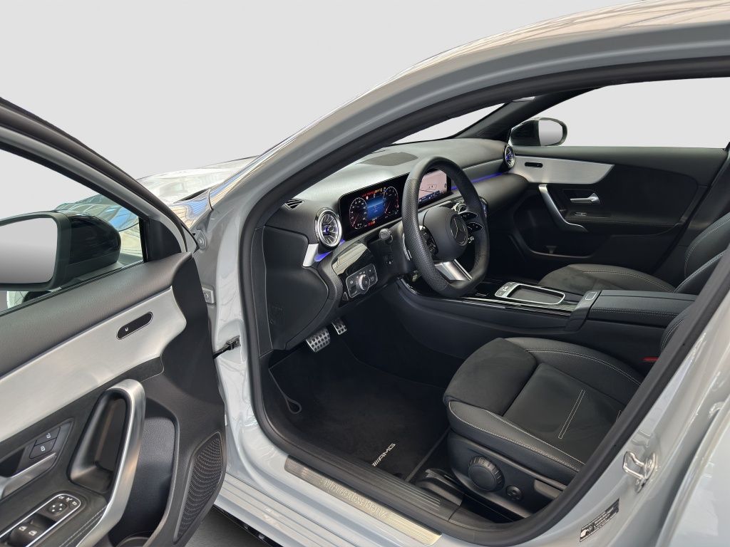Fahrzeugabbildung Mercedes-Benz A 200 Kompaktlimousine AMG*Night*LED*SpH*PDC*RFK