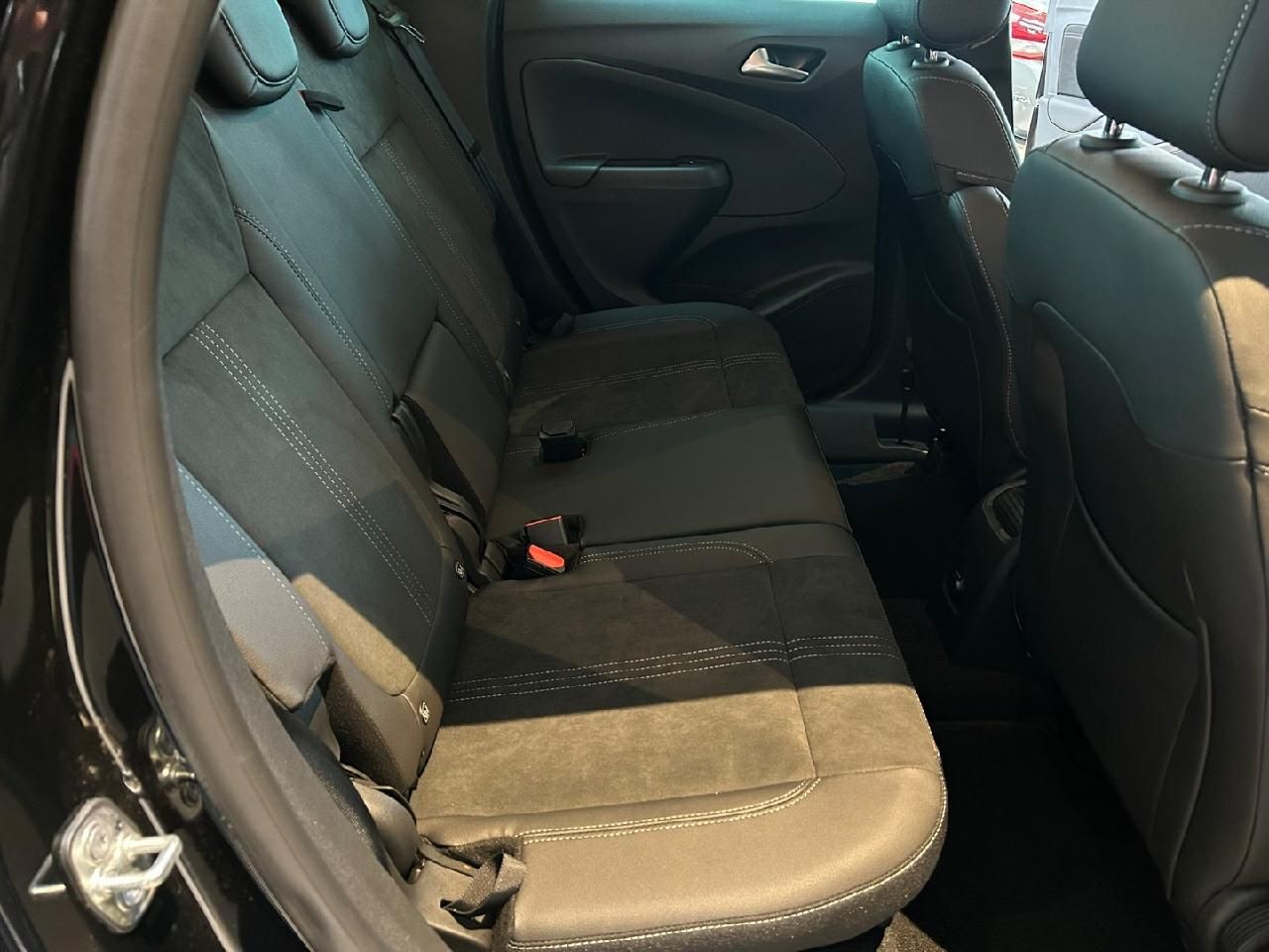 Fahrzeugabbildung Opel Crossland Elegance