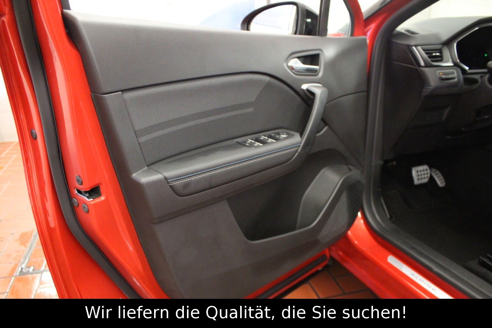 Fahrzeugabbildung Renault Captur Mild Hybrid 160 EDC Esprit Alpine