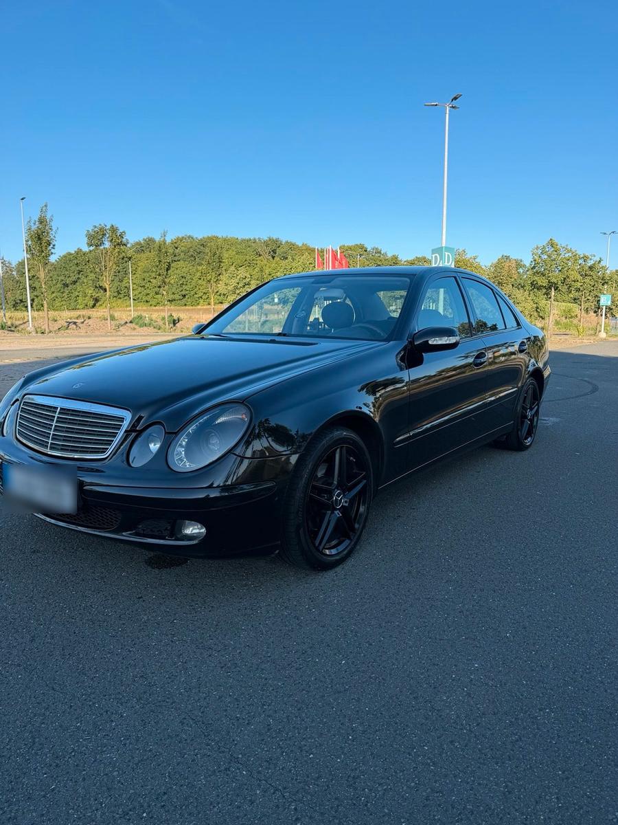 Mercedes-Benz E 200