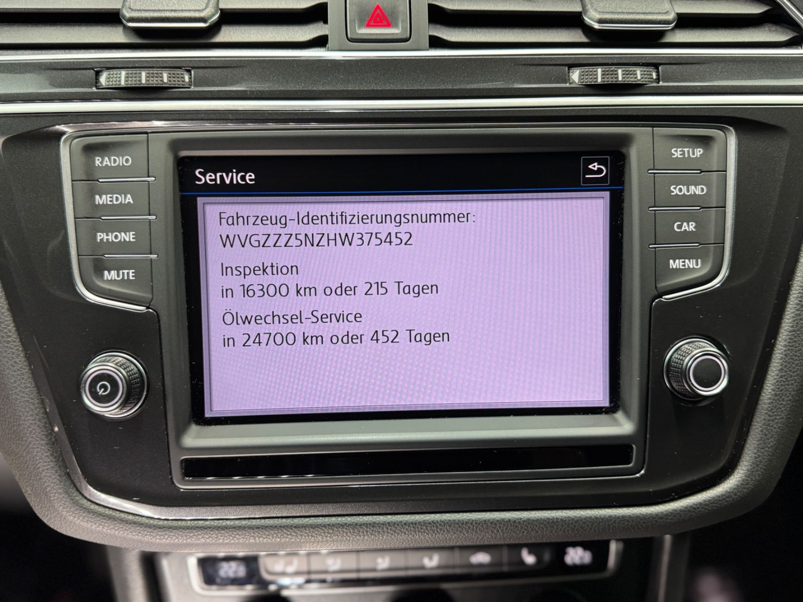 Fahrzeugabbildung Volkswagen Tiguan Highline 4Motion|MASSAGE|AHK|HEAD-UP|DSG|